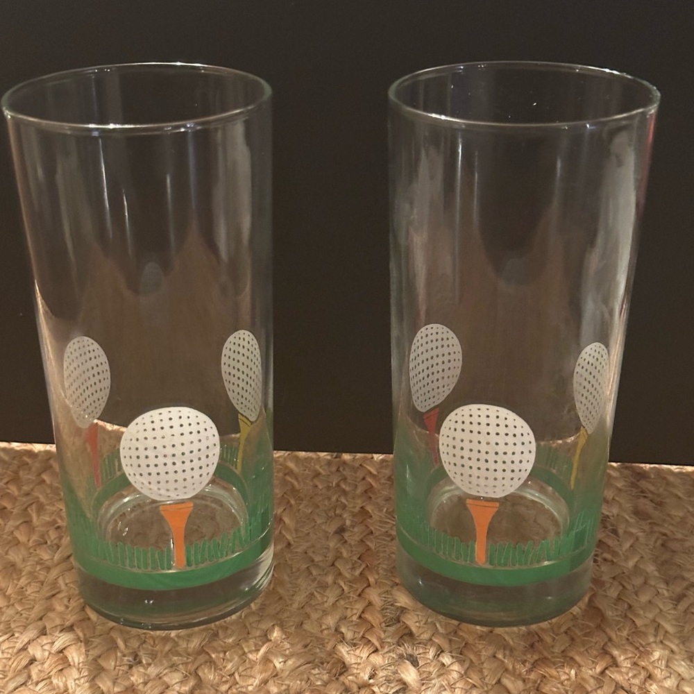 2 Vintage 19 Hole Golf Ball Glass/ Tumblers.